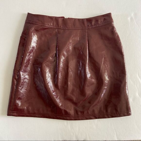Wild Fable Faux Leather Y2K Red Front Zip Mini Skirt Size Small - Picture 3 of 8
